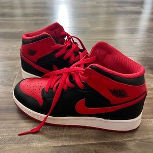 Nike Mid Air Jordans 1
